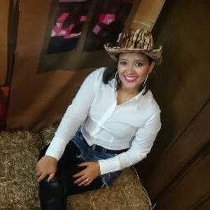 Meet your Posher, Yolanda